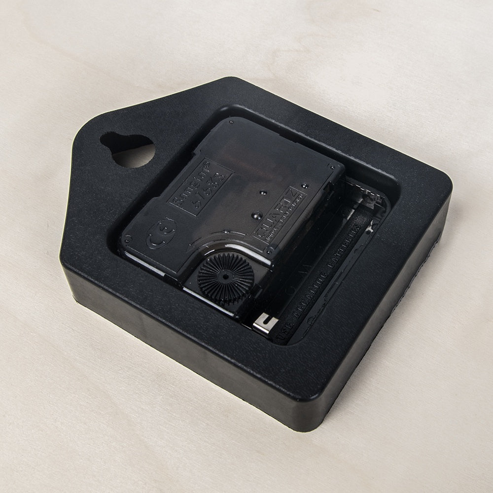 Wooden Wall Clock Without Scale Global Freedom United Women Ukraina & Russia Old Peace Ring